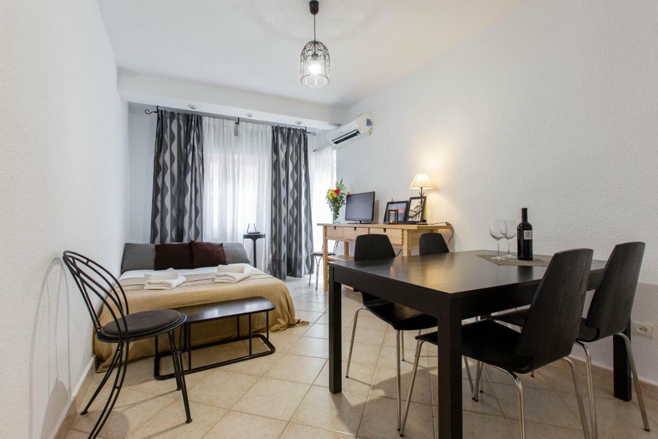 3 Habitaciones Apartamento Temporada Lucero 3 Habitaciones Madrid Bagian luar foto