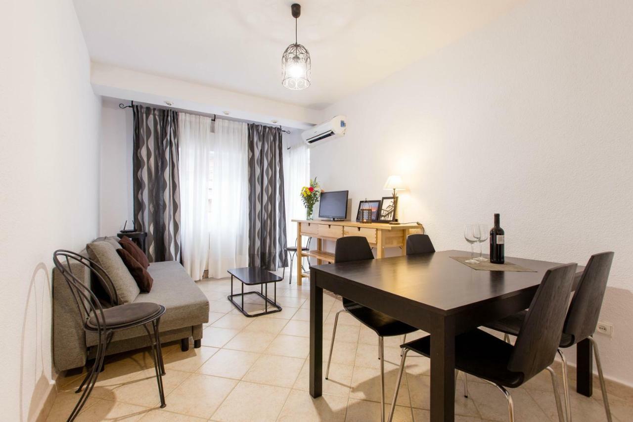 3 Habitaciones Apartamento Temporada Lucero 3 Habitaciones Madrid Bagian luar foto