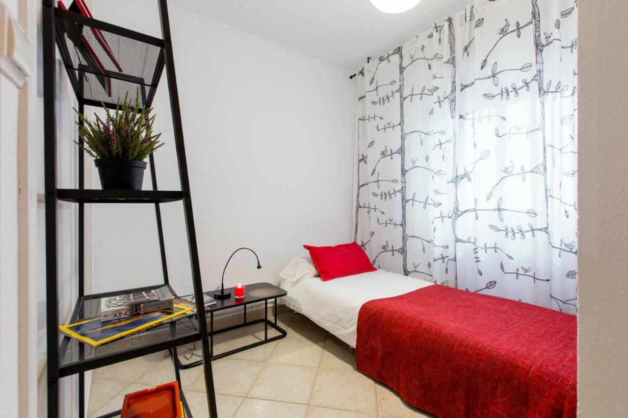 3 Habitaciones Apartamento Temporada Lucero 3 Habitaciones Madrid Bagian luar foto